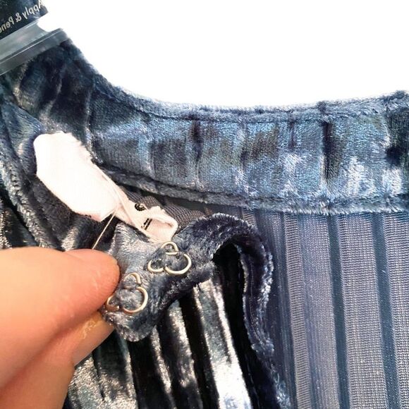 Loverich Blue Crushed Velvet Pleated High Neck Swing Tank Top Size Small Elegant - Picture 5 of 7